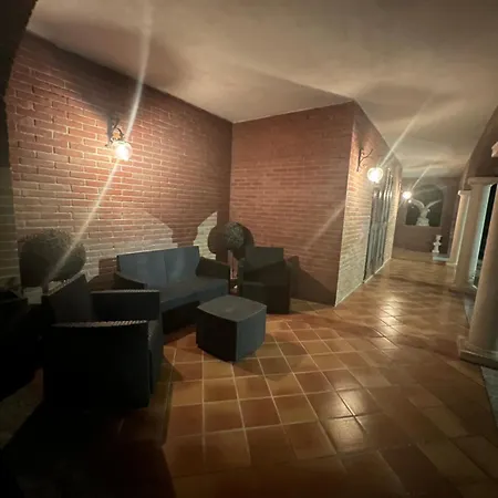 Apartamento Con Giardino *