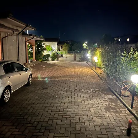 Apartamento Con Giardino *